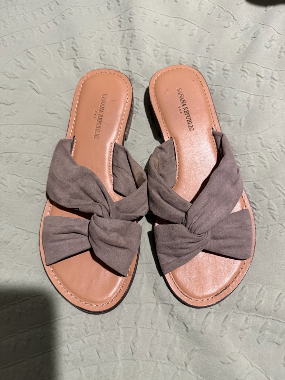 Banana Republic Taupe Knotted Slide Sandals - Women 6